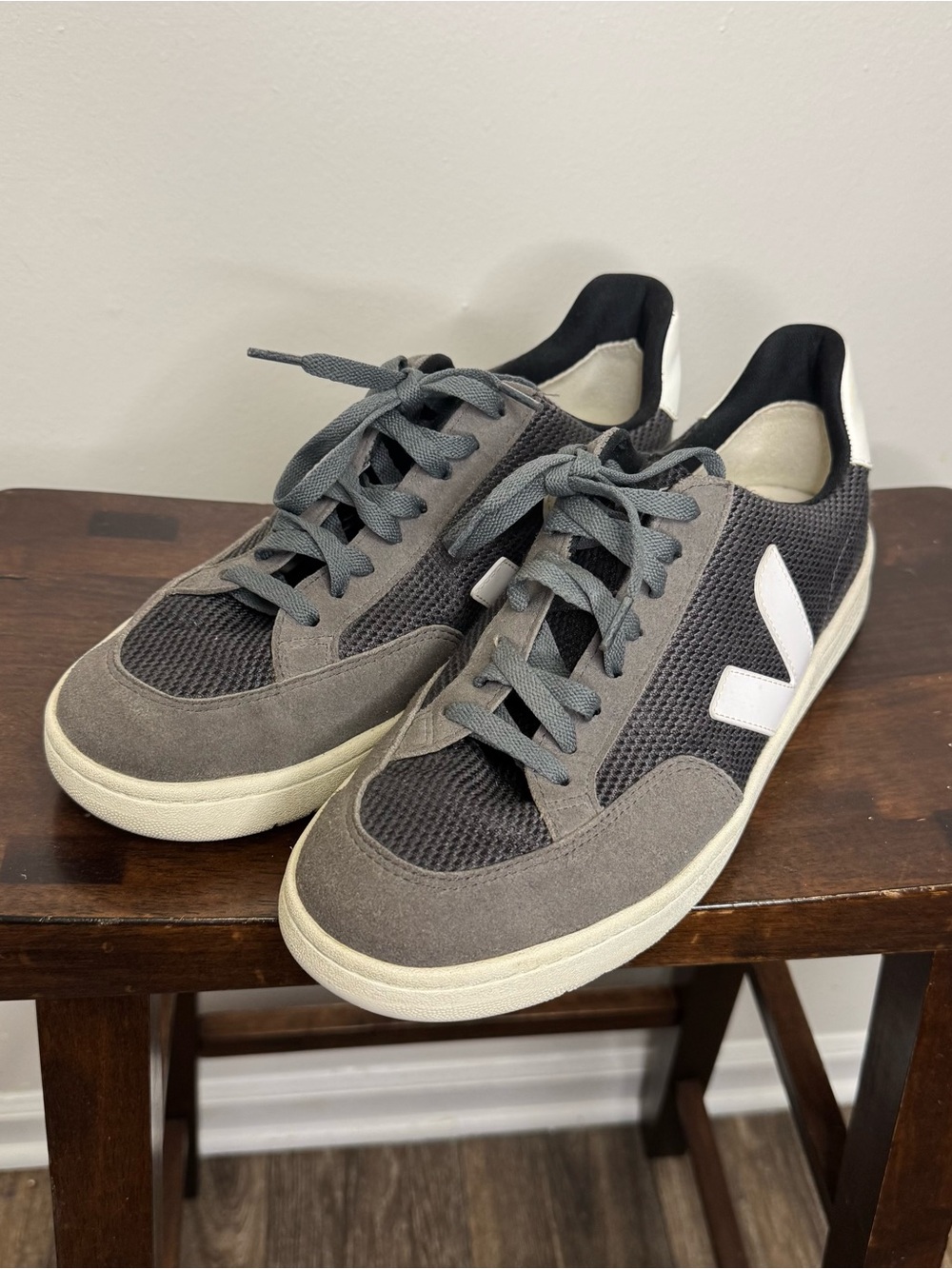 Men’s Veja Dark Gray V-12 Sneakers 10.5